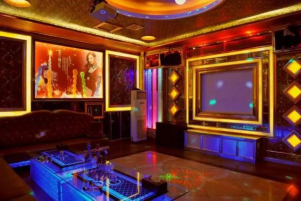 成都近郊森林茶歇，养生休闲两不误(成都郊区喝茶环境好的地方)